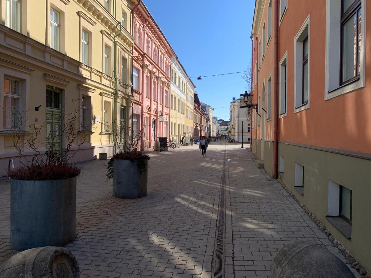 Rueuetli - Cute Old Town Apartment - 2 Big Beds, Free Parking Tartu Kültér fotó