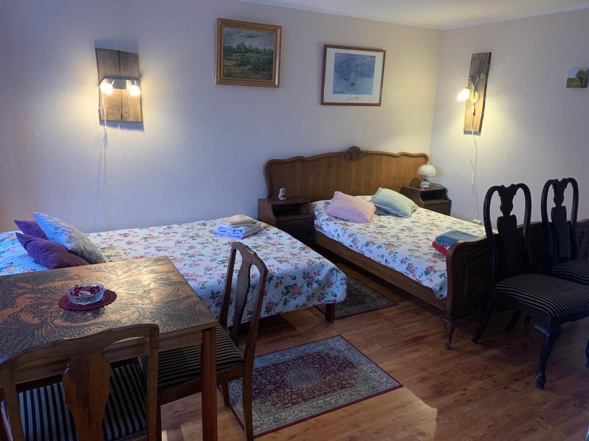 Rueuetli - Cute Old Town Apartment - 2 Big Beds, Free Parking Tartu Kültér fotó